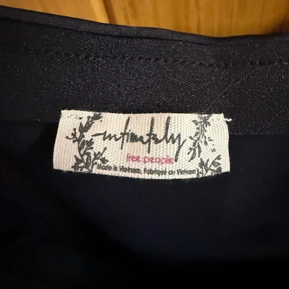 Free People — Make You Mine Half Slip – Size Small — black — NWOT - Picture 11 of 12